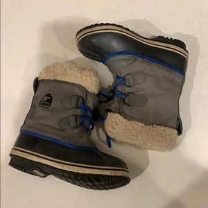 Sorel kids waterproof snow boots size 12
